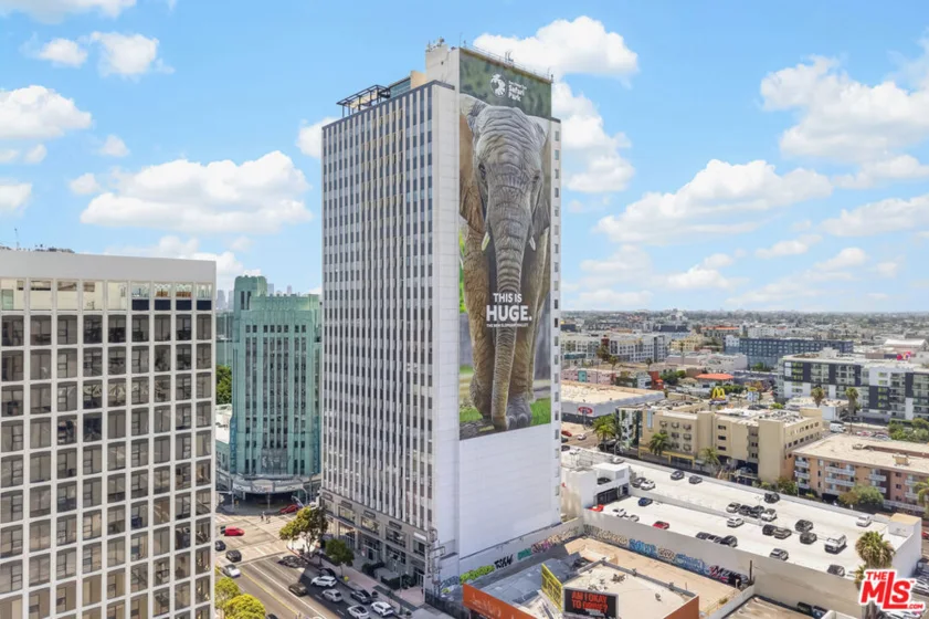 3810 Wilshire Boulevard #1108 photo 23