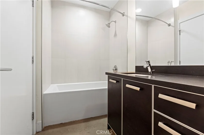 139 S Los Robles #104 photo 12
