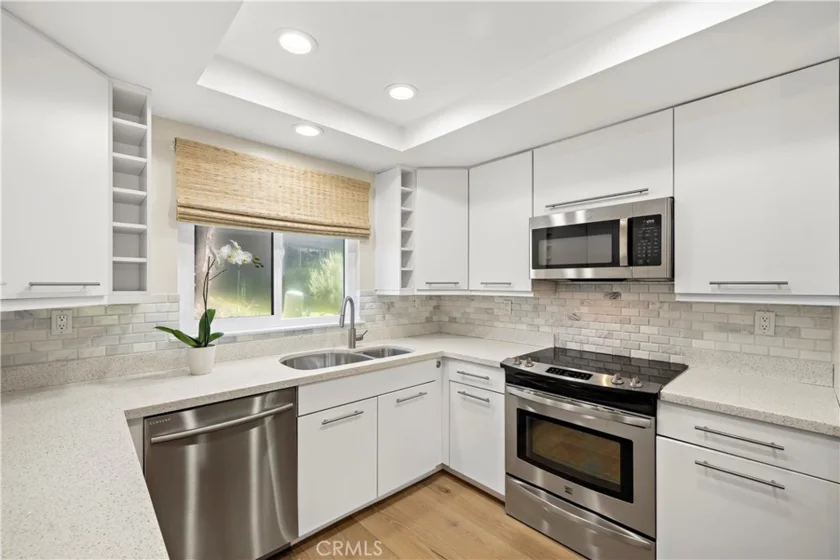 31545 E Nine Dr #37a photo 3