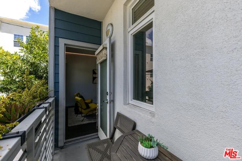 10735 Bloomfield Street #5 photo 16