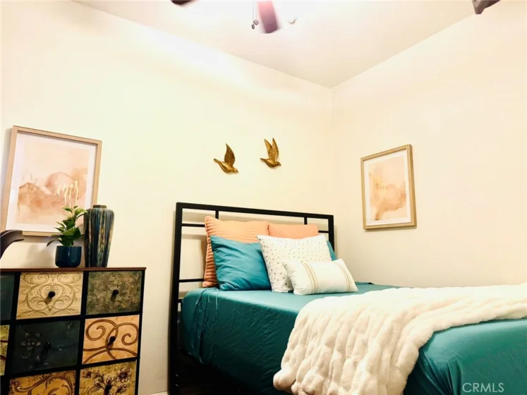 44942 Bellflower photo 31