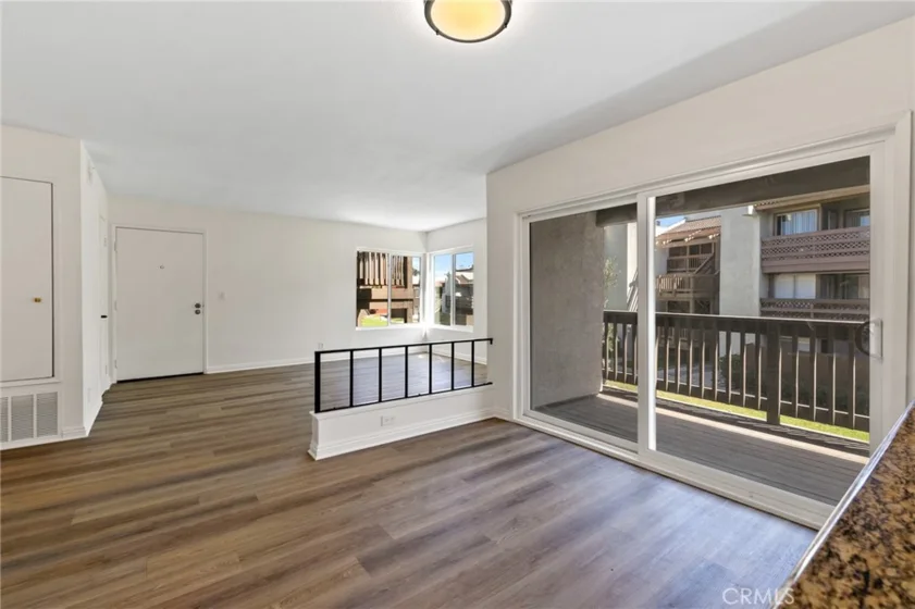 1104 S Citron photo 5