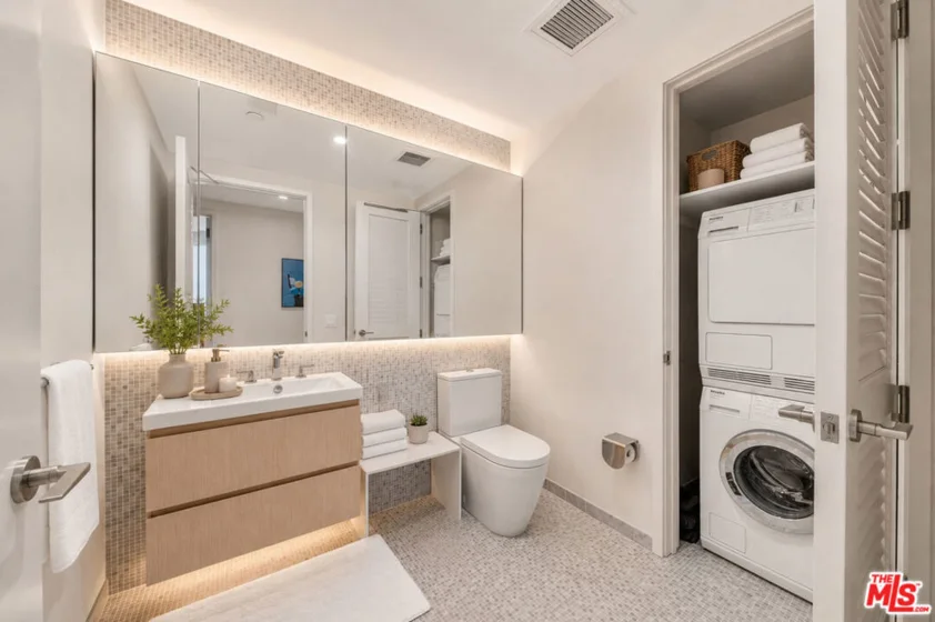 877 Francisco Street #1611 photo 18