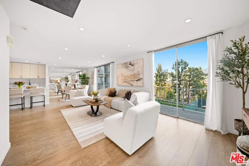100 S Doheny Drive #514 photo 2