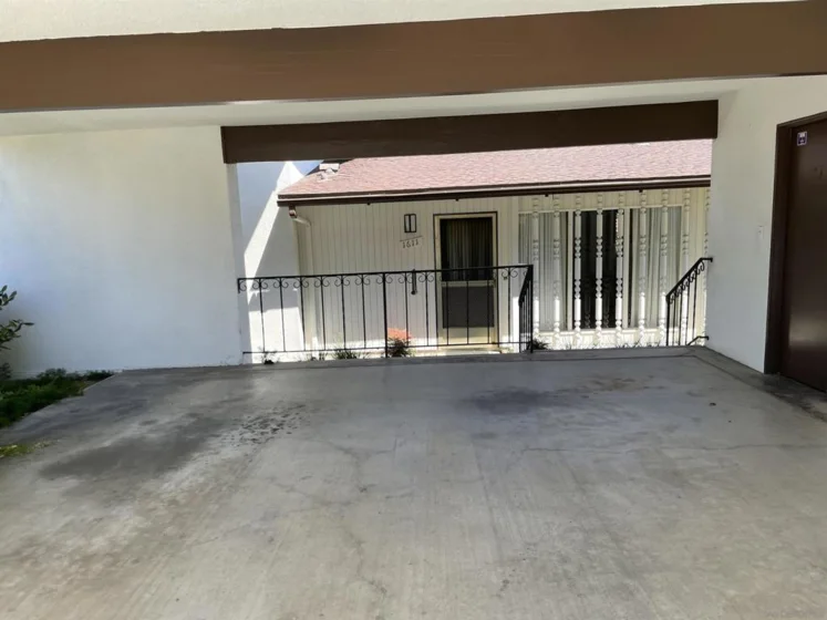 1611 La Flora Drive photo 1