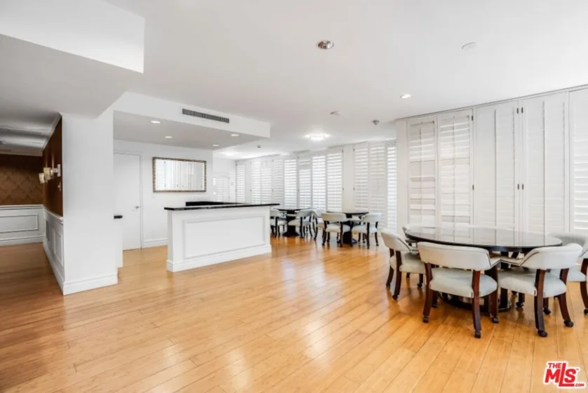10433 Wilshire Boulevard #405 photo 33