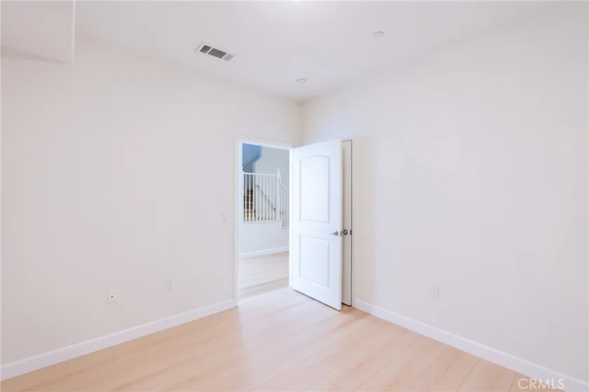 111 E Mclean Street #B photo 6