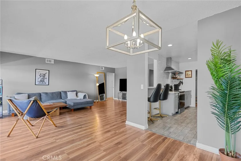 5454 Zelzah Avenue #309 photo 2