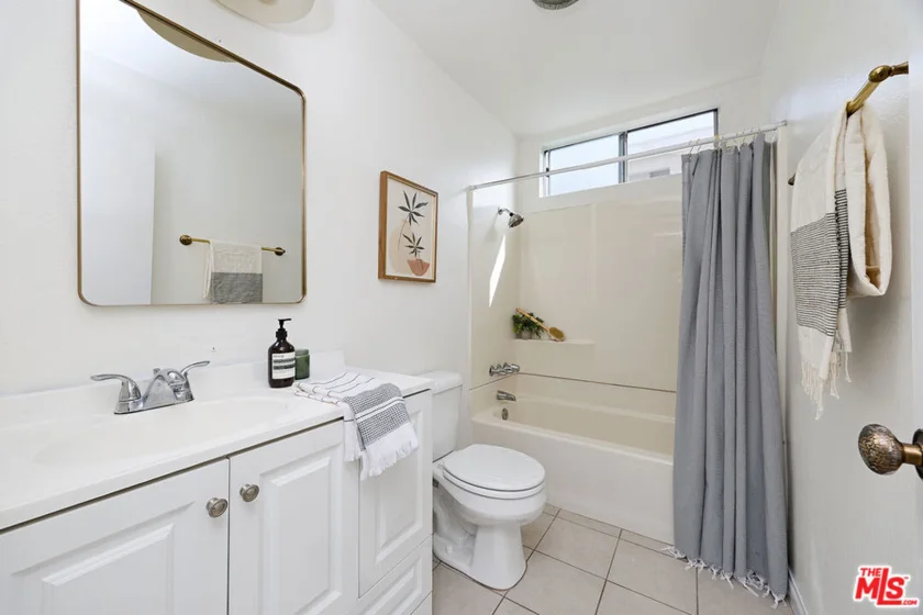 3325 Bagley Avenue #107 photo 7