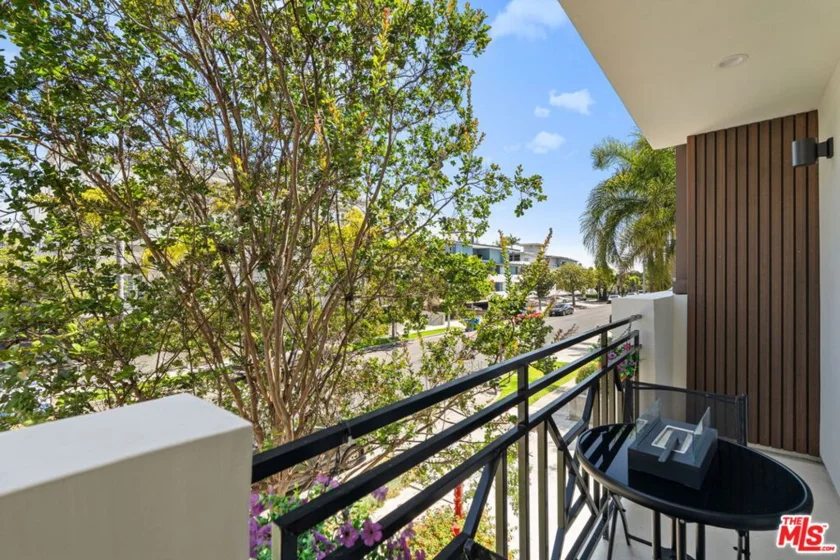 11907 Darlington Avenue #101 photo 3