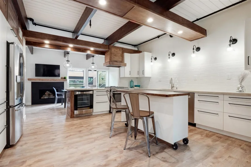 835 D Avenue #2 photo 1