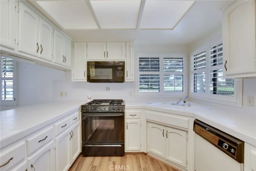 1221 Seven Hills Drive photo 10