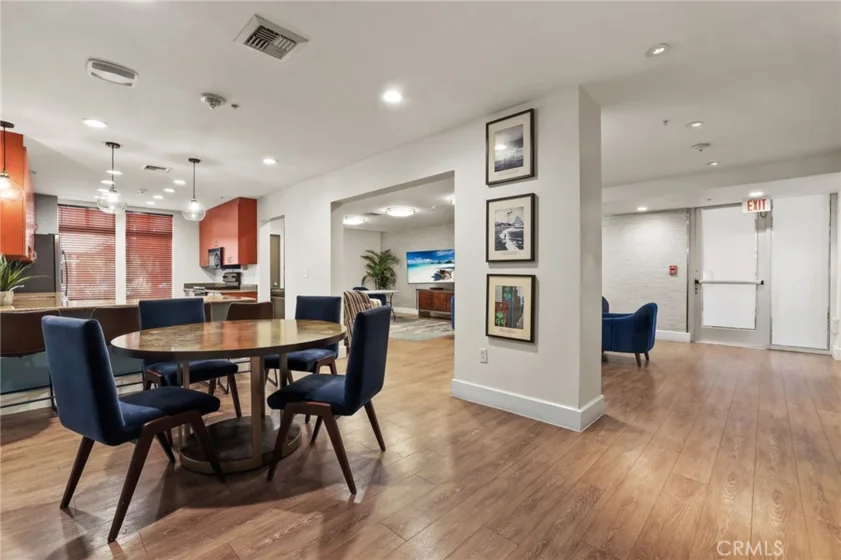 388 E Ocean Boulevard #305 photo 34