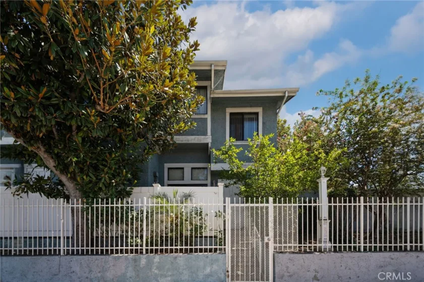 15106 Nordhoff photo 37