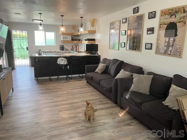 1303 Oakdale Avenue #D photo 1