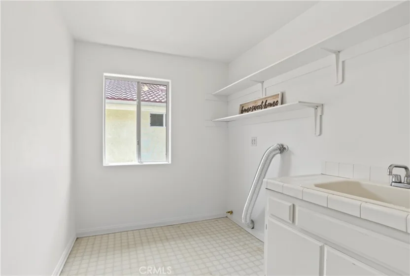 18334 Keswick Street photo 23
