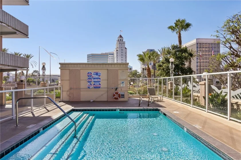 388 E Ocean Boulevard #709 photo 26