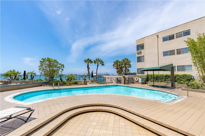 1310 E Ocean #401 photo 42