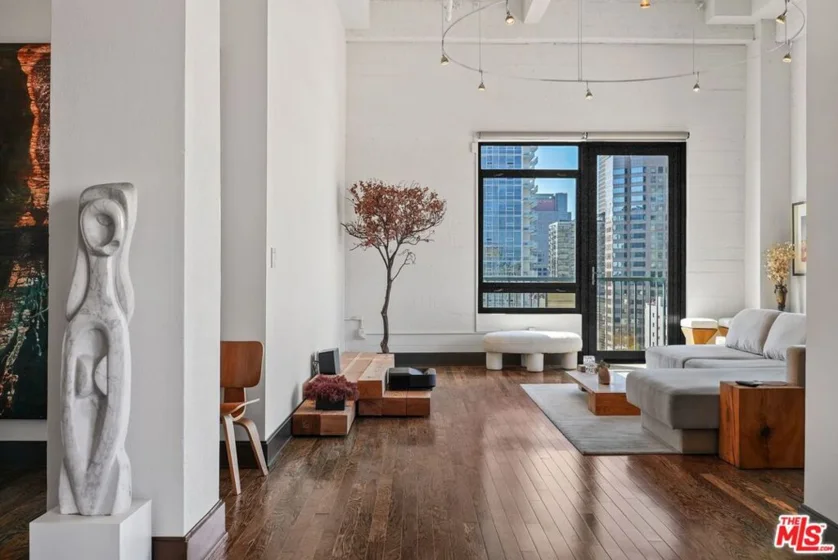 849 S Broadway #1210 photo 11