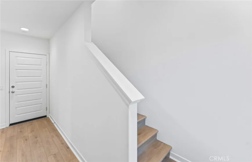 108 Pickwick Lane Court photo 3