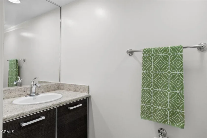 1353 N Fuller Avenue #204 photo 19