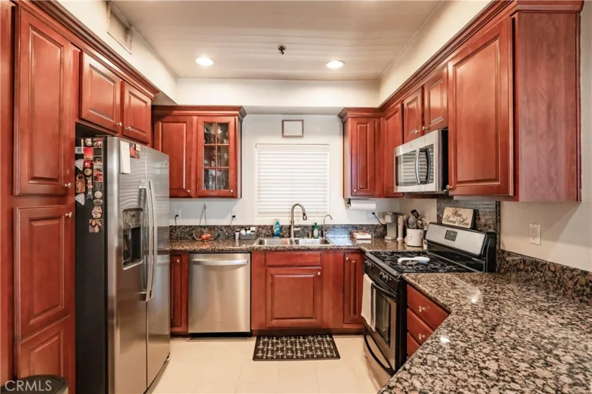 14242 Burbank #307 photo 15
