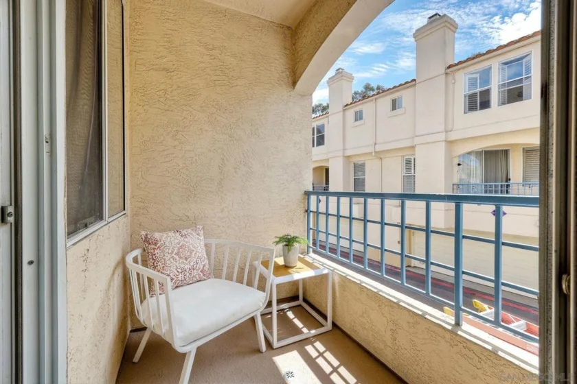 6231 Calle Mariselda #605 photo 9