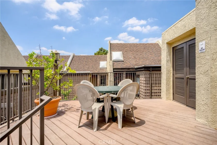 1349 N Columbus #21 photo 39