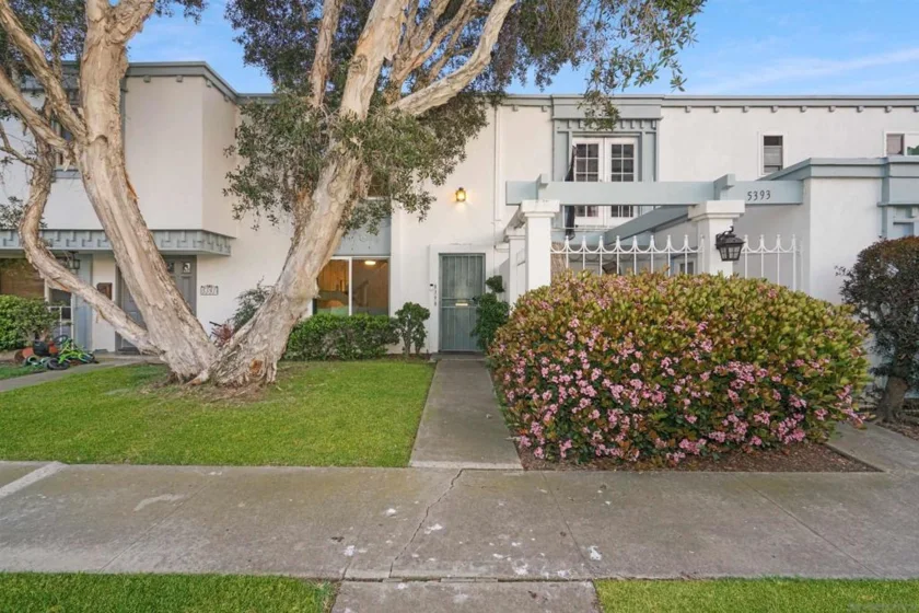 5395 Balboa Avenue photo 1