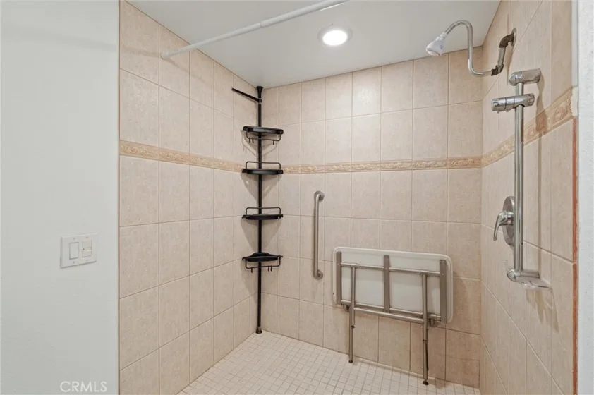 372 E Carroll Park #201 photo 6