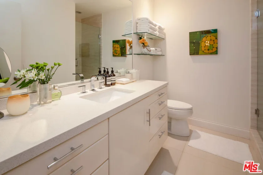 8455 Fountain Avenue #518 photo 21