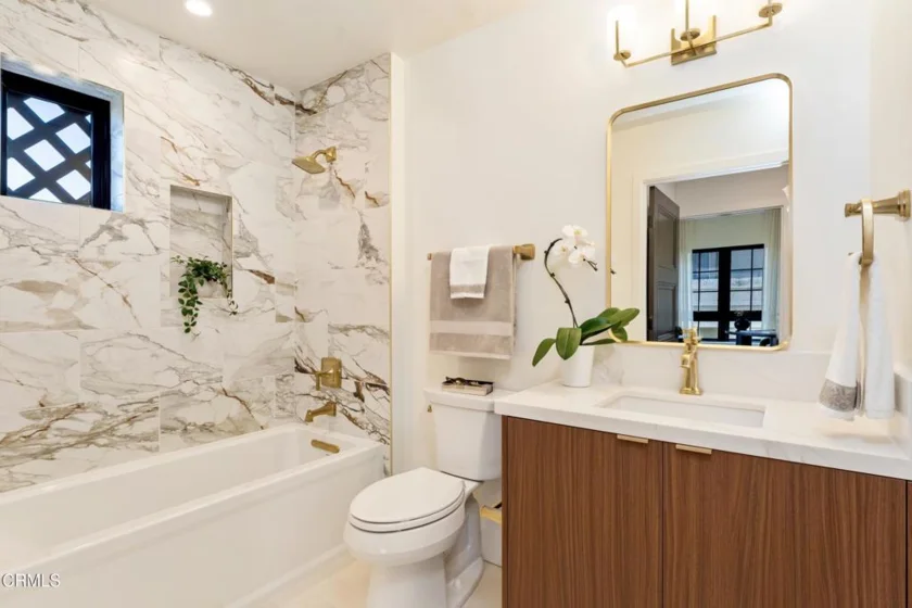 139 S Oak Knoll Avenue #303 photo 14