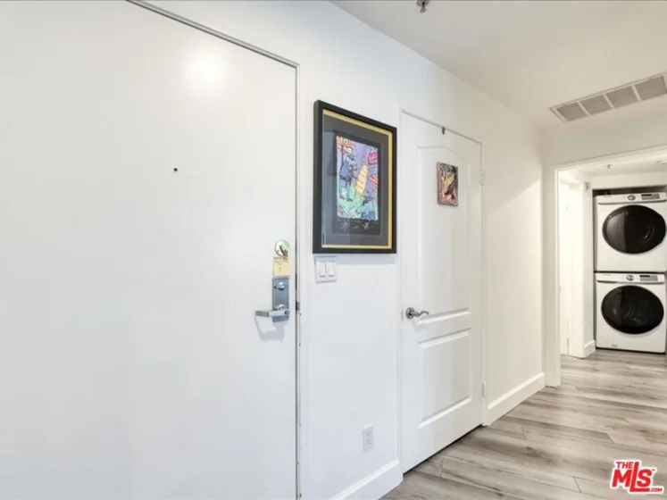 4477 Woodman Avenue #304 photo 24