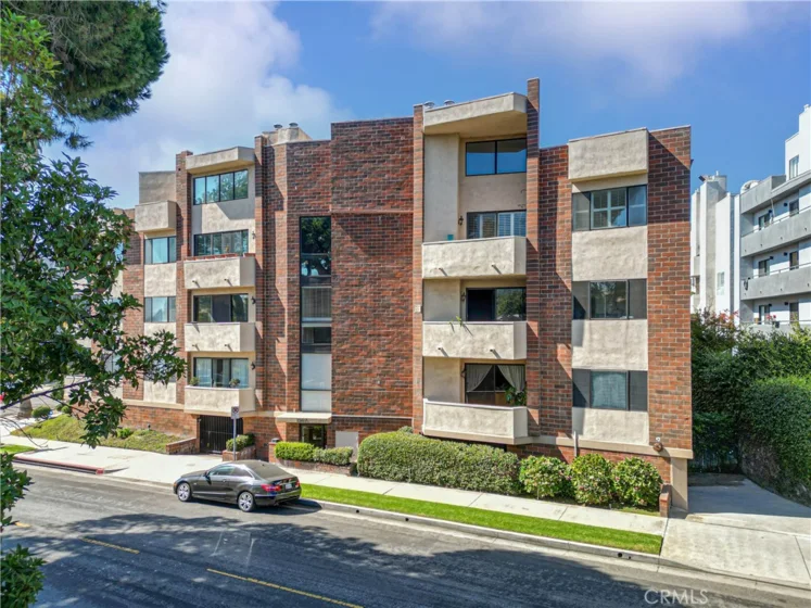 1567 Westholme #4A photo 1