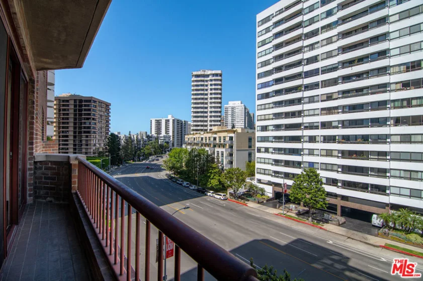10550 Wilshire Boulevard #503 photo 3