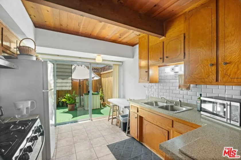4040 Grand View Boulevard #60 photo 9