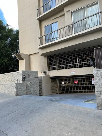 10747 Wilshire #505 photo 19
