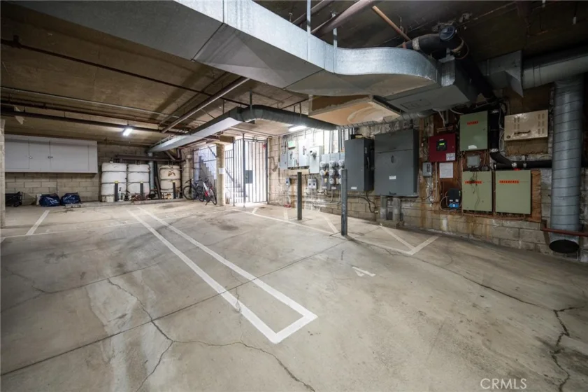 1921 Malcolm Avenue #201 photo 18