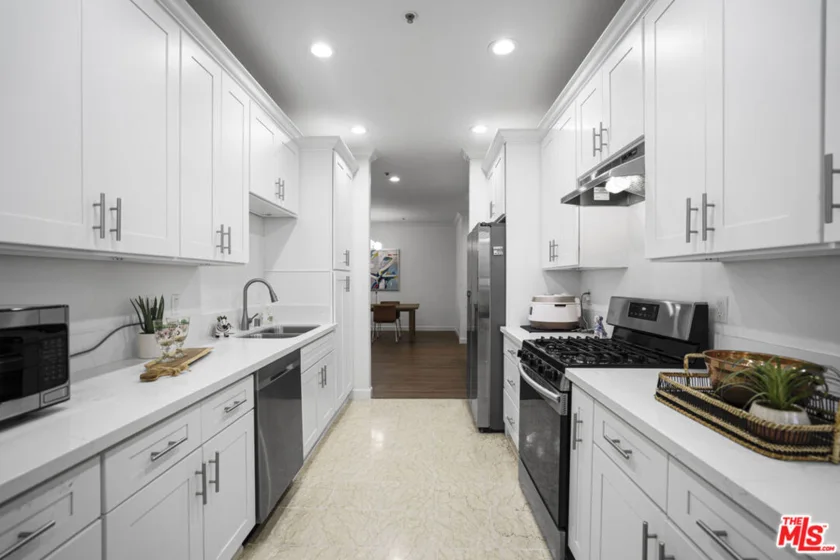 333 Westminster Avenue #104 photo 15
