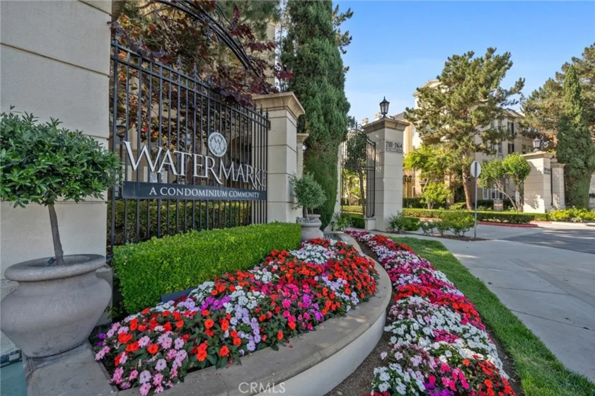 3273 Watermarke Place photo 3