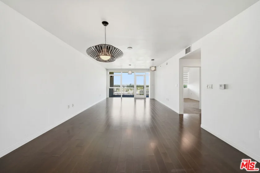 3785 Wilshire Boulevard #1607 photo 48