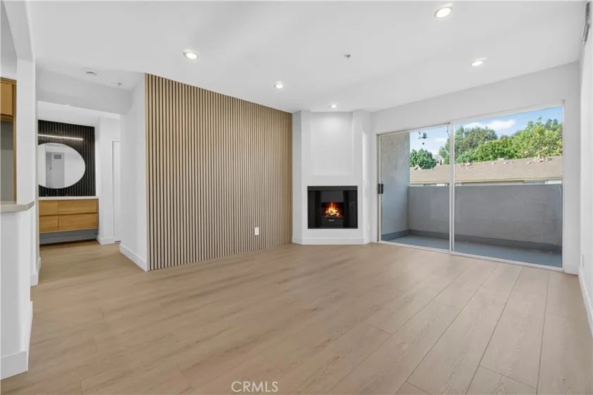 15455 Sherman photo 4
