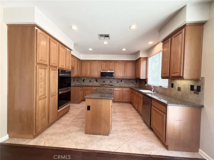 29360 Ariel Street photo 9