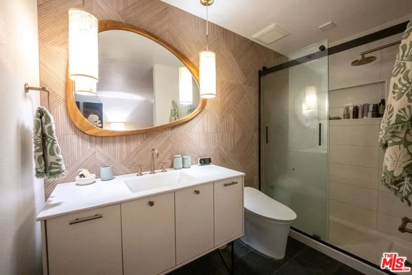 15511 Sherman Way #40 photo 12