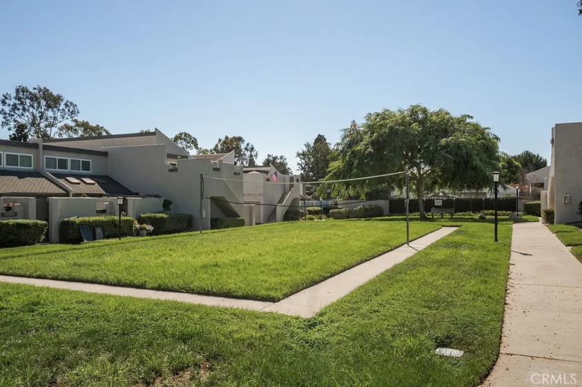 18644 Applewood photo 28