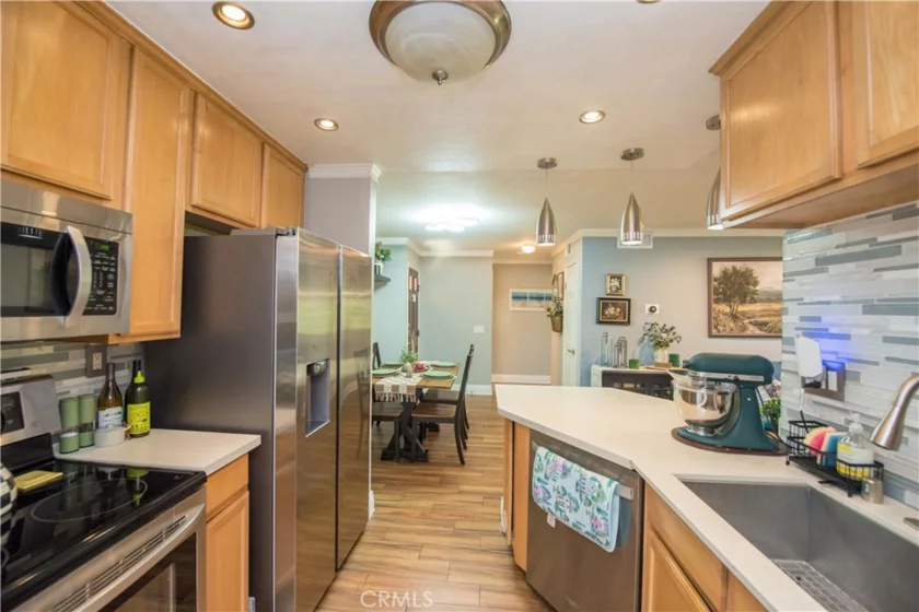 2375 Del Mar Way #101 photo 6