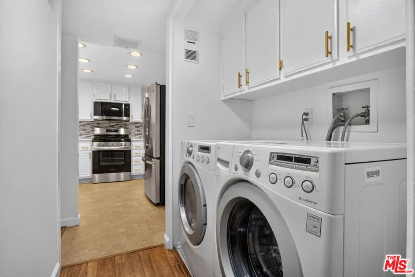 6716 Clybourn Avenue #147 photo 28