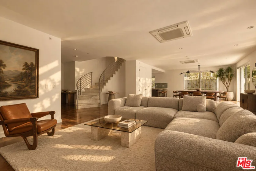 928 N Croft Avenue #102 photo 2