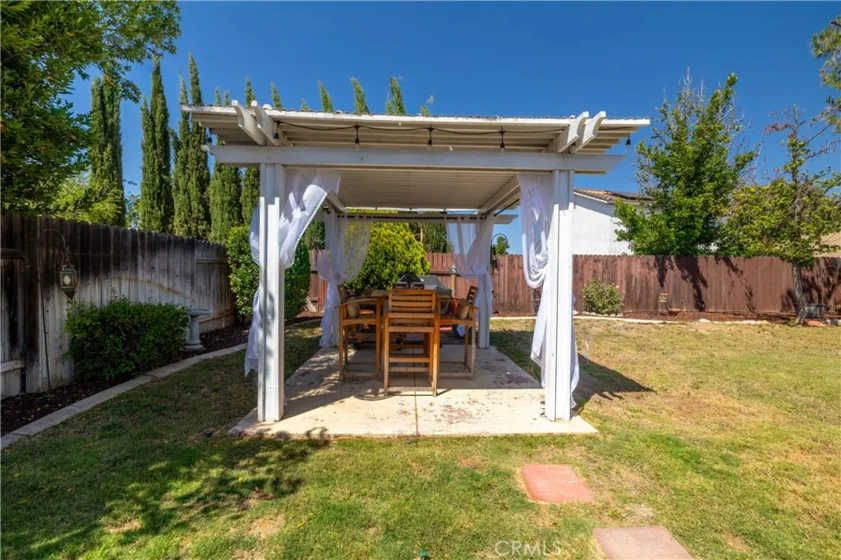 26014 Summer Dawn Court photo 16