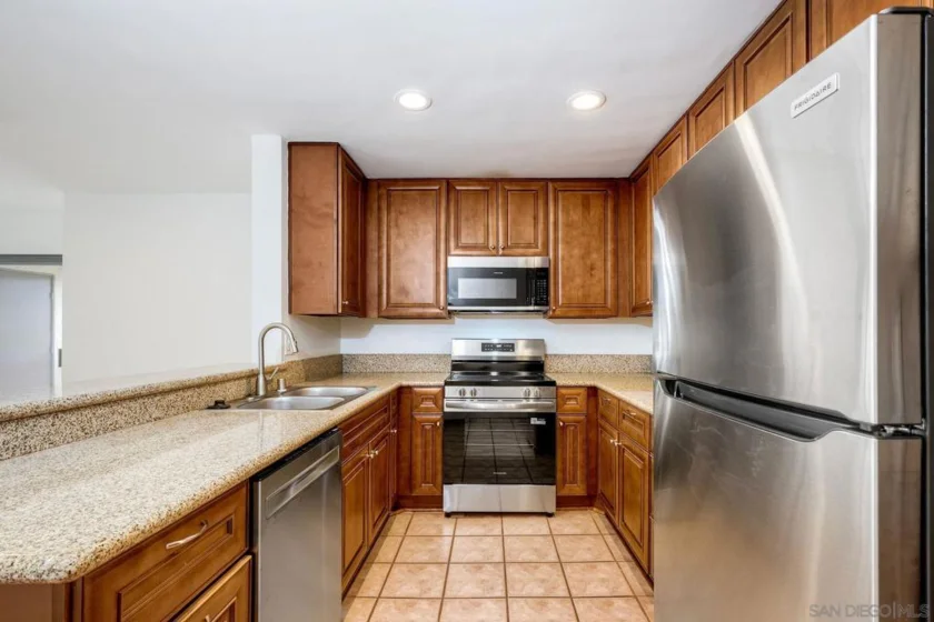 6747 Friars #127 photo 4